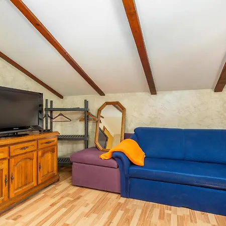 Apartment In With Wifi